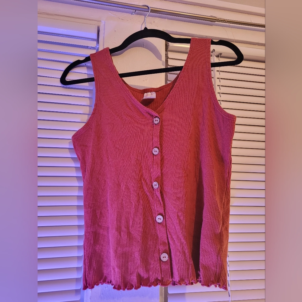 Juniors' Burnt Orange V-Neck Button Front Ribbed Tank Top